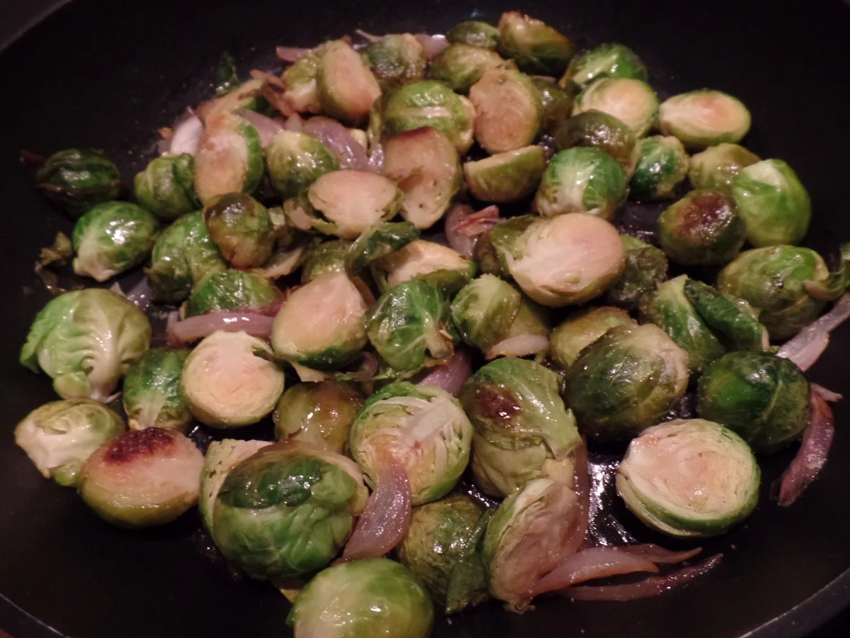 Rezept: Schweinefilet in Cognac-Sauce mit Rosenkohl und Kartoffelstampf Bild Nr. 9716 Schweinefilet in Cognac-Sauce mit Rosenkohl und Kartoffelstampf - Rezept - Bild Nr. 9716