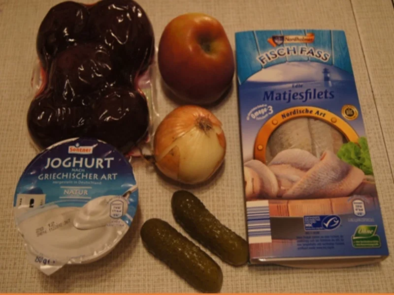 Roter Matjesfiletsalat mit Pellkartoffel-Drillingen - Rezept - Bild Nr. 3