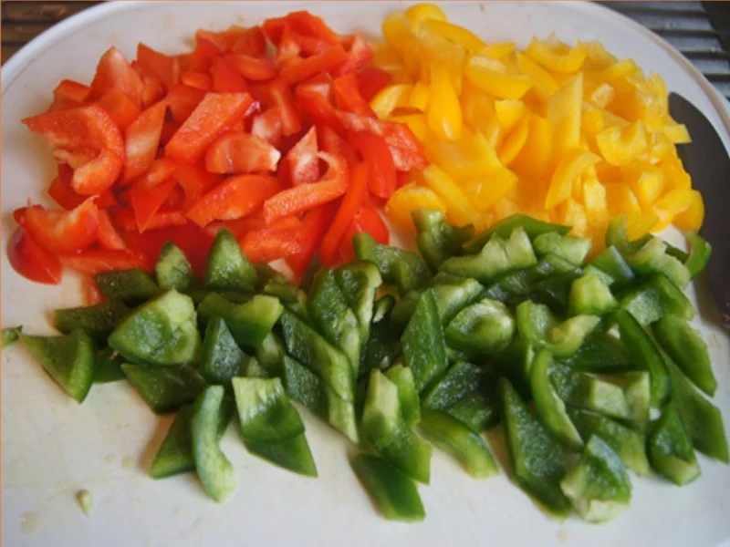 Thüringer Rostbratwurst mit Gemüsepaprikamix und Süßkartoffelstampf - Rezept - Bild Nr. 9