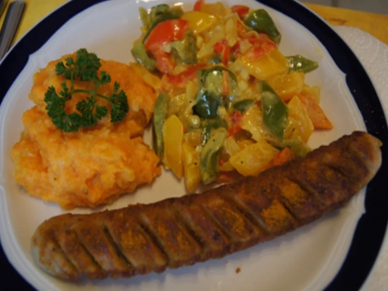 Thüringer Rostbratwurst mit Gemüsepaprikamix und Süßkartoffelstampf - Rezept - Bild Nr. 18