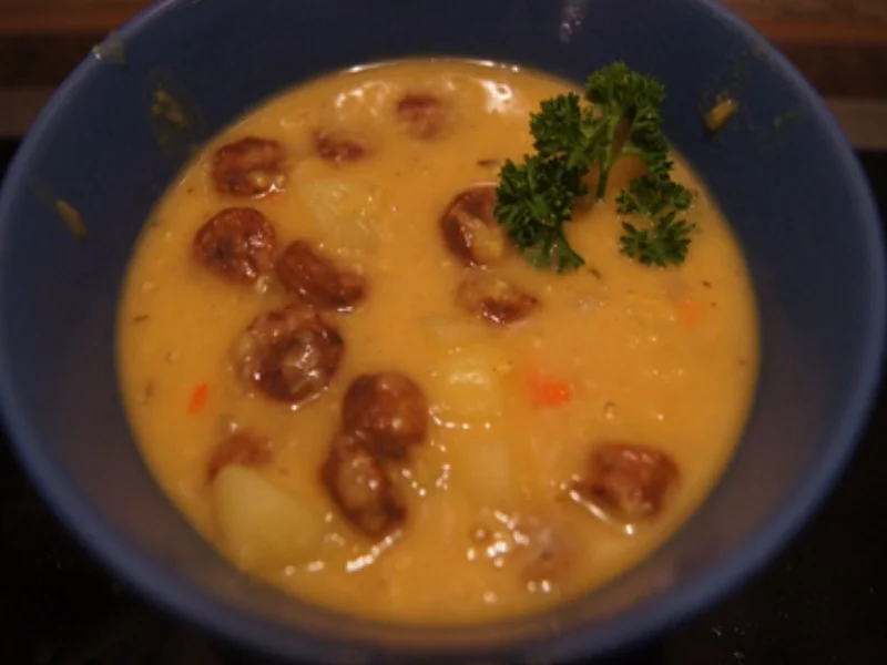 Kartoffel-Linsen-Eintopf mit Würstcheneinlage - Rezept - Bild Nr. 2