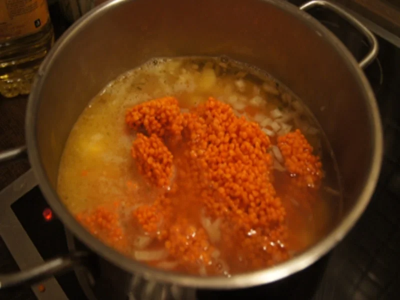 Kartoffel-Linsen-Eintopf mit Würstcheneinlage - Rezept - Bild Nr. 11