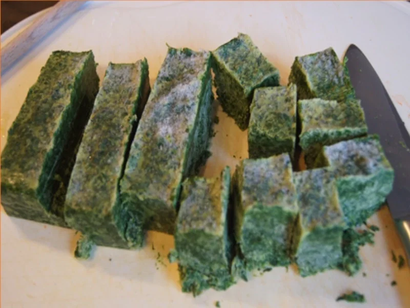 Herzhaft gewürzter Rahm-Spinat mit Rührei und Drillingen - Rezept - Bild Nr. 4