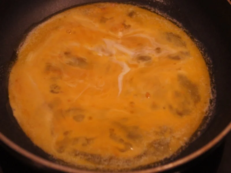 Herzhaft gewürzter Rahm-Spinat mit Rührei und Drillingen - Rezept - Bild Nr. 10