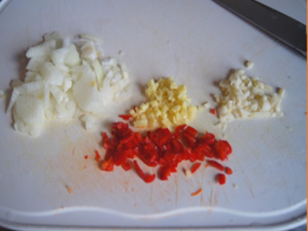 Herzhafte Buletten mit pikanter Sauce, Brokkoli und Corne de Gâtes - Rezept - Bild Nr. 4