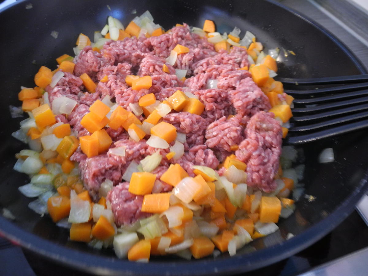 Nachgekocht - Schmorgemüse Weißkohl mit Hackfleisch - modifiziert ...