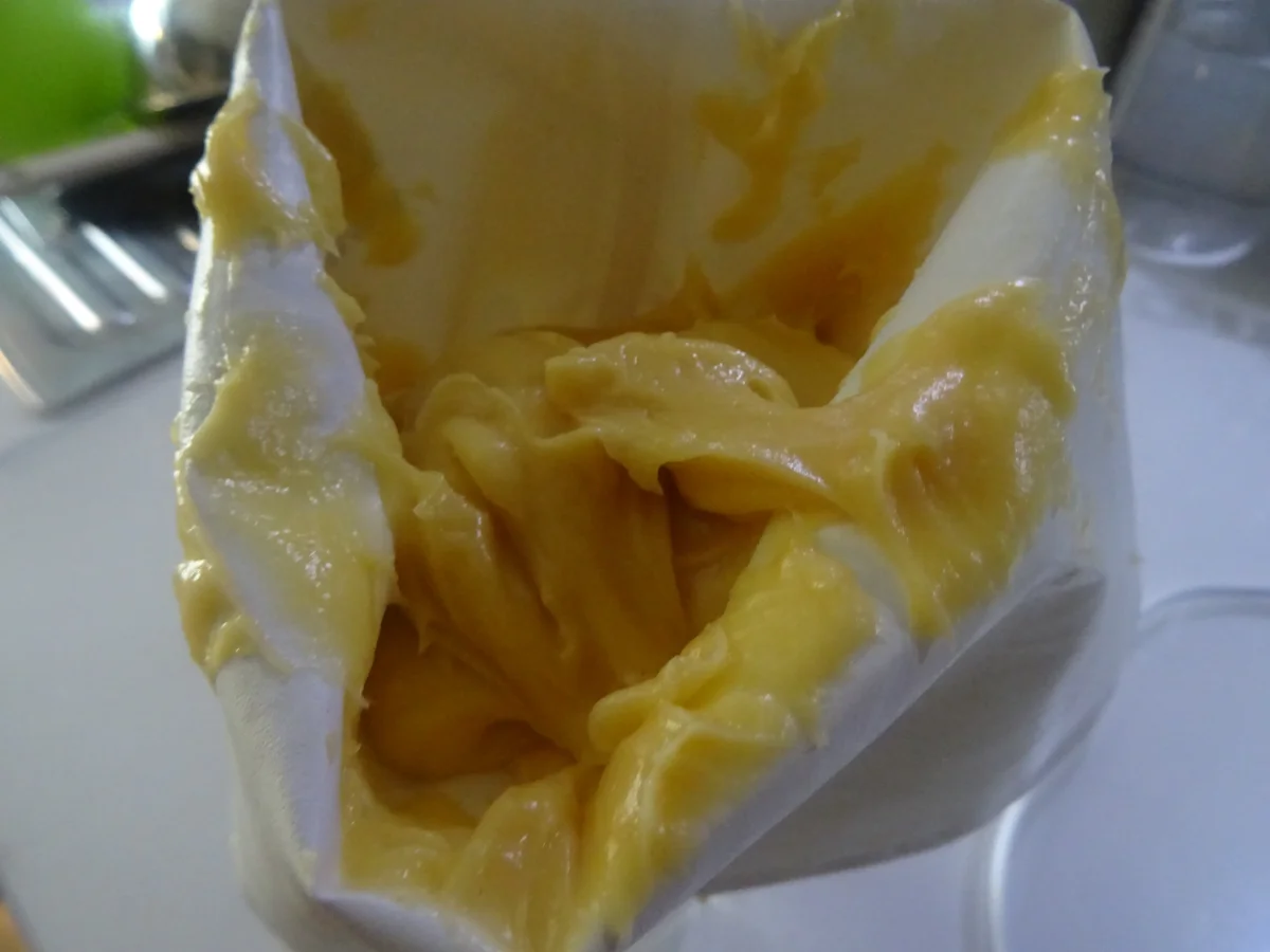 Windbeutel mit Eierlikör-Sahne und Amarena-Kirschen - Rezept - Bild Nr. 9730