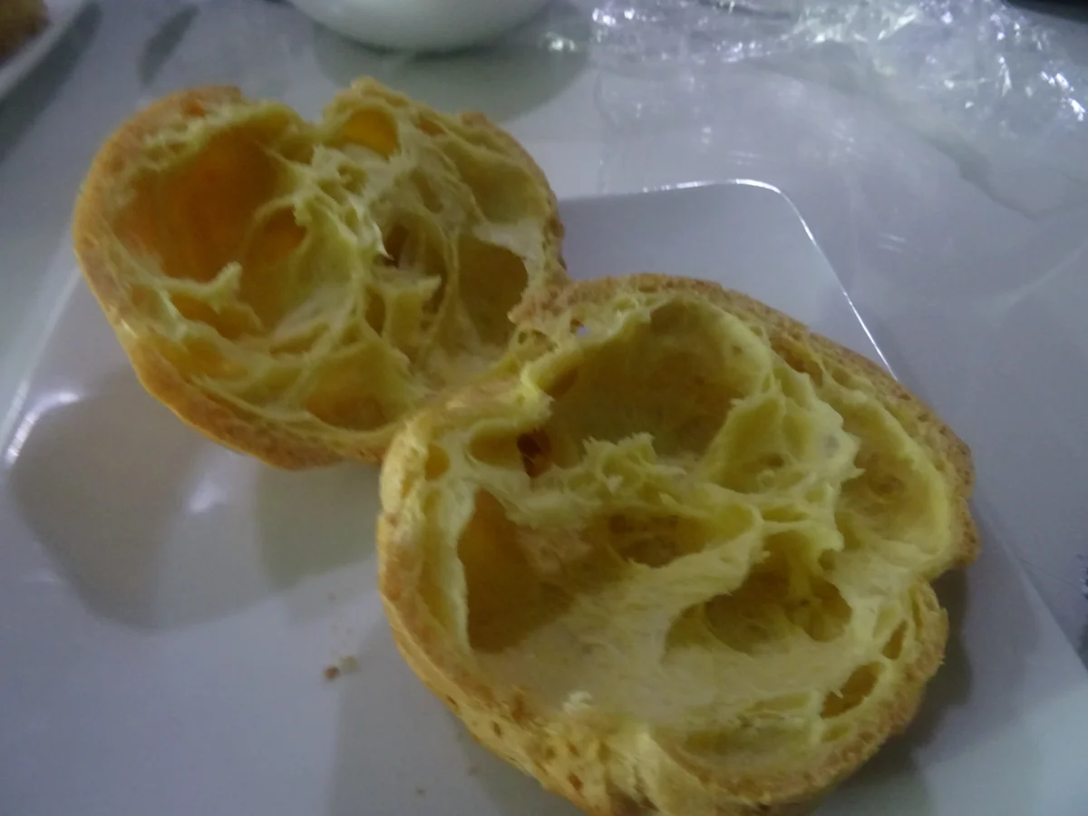 Windbeutel mit Eierlikör-Sahne und Amarena-Kirschen - Rezept - Bild Nr. 9735