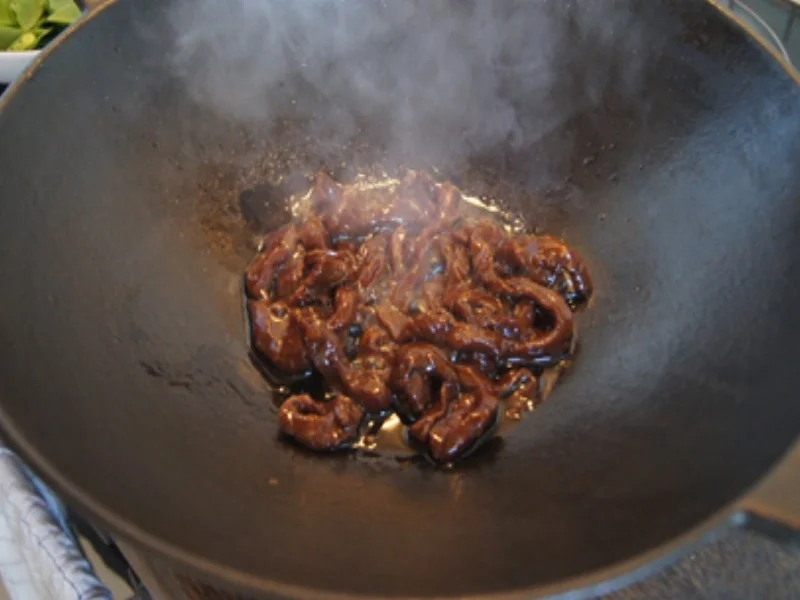 Steakhüfte mit Paprika-Zuckerschoten-Gemüse im Wok und gelber Basmatireis - Rezept - Bild Nr. 10