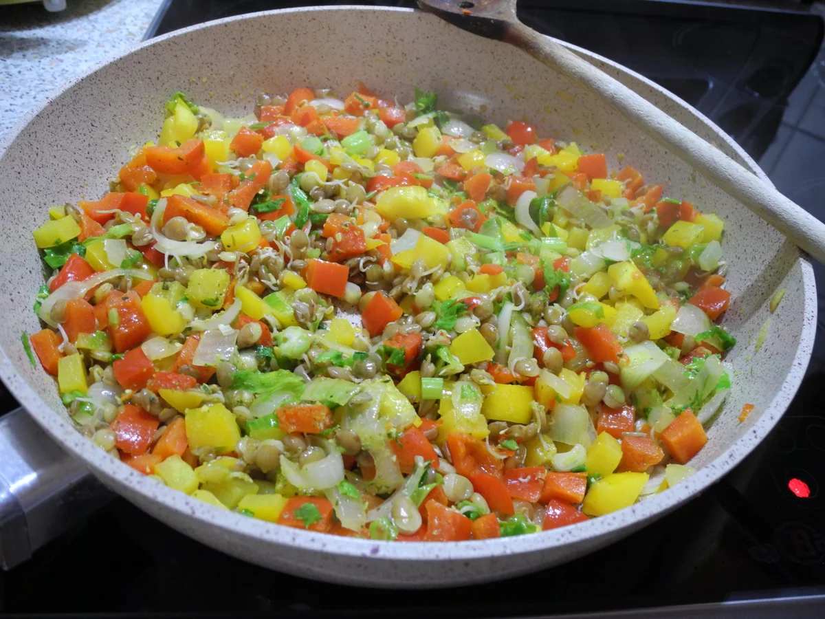 Bunte Suppe mit gekeimten Linsen - kochbar Challenge 1.0 (Januar 2020) - Rezept - Bild Nr. 9779