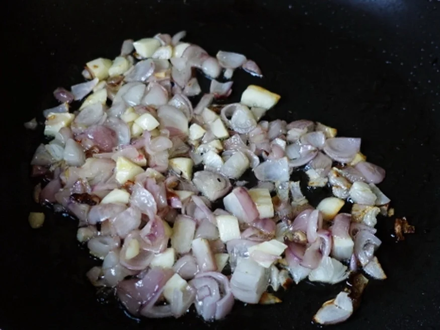 Würzig-exotische Ochsenschwanzsuppe mit fleischigen Knochen - Rezept - Bild Nr. 5