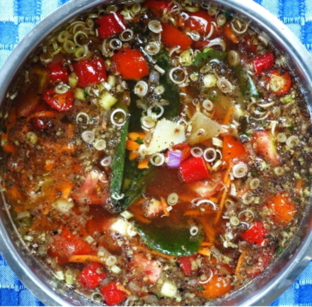 Würzig-exotische Ochsenschwanzsuppe mit fleischigen Knochen - Rezept - Bild Nr. 9