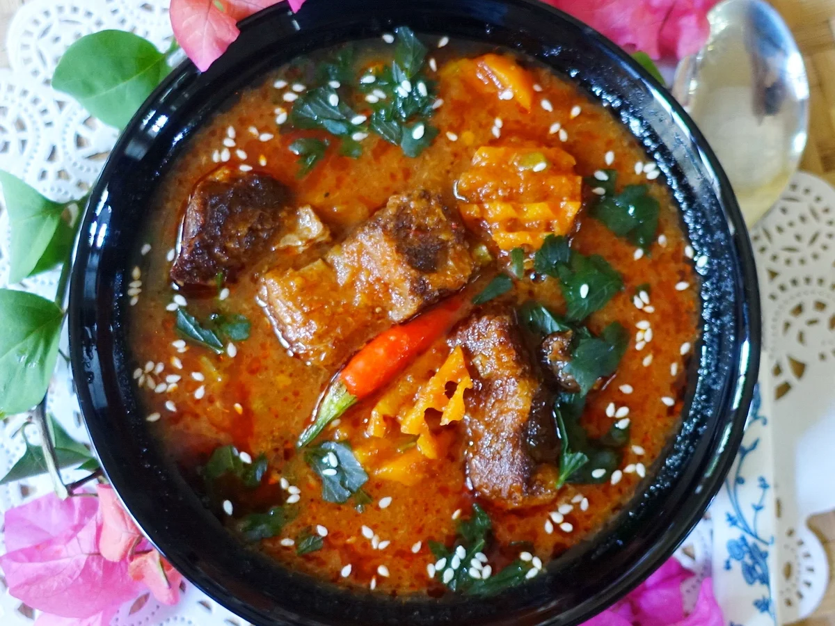 Balinesische Rindfleischsuppe à la Sriwidi - Rezept - Bild Nr. 2