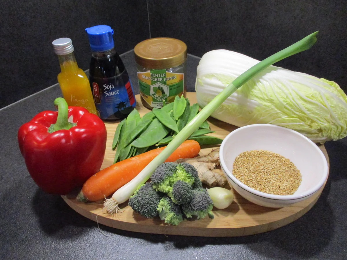 Hähnchenschnitzel im Sesam-Kräutermantel = kochbar Challenge 1.0 (Januar 2020) - Rezept - Bild Nr. 9794