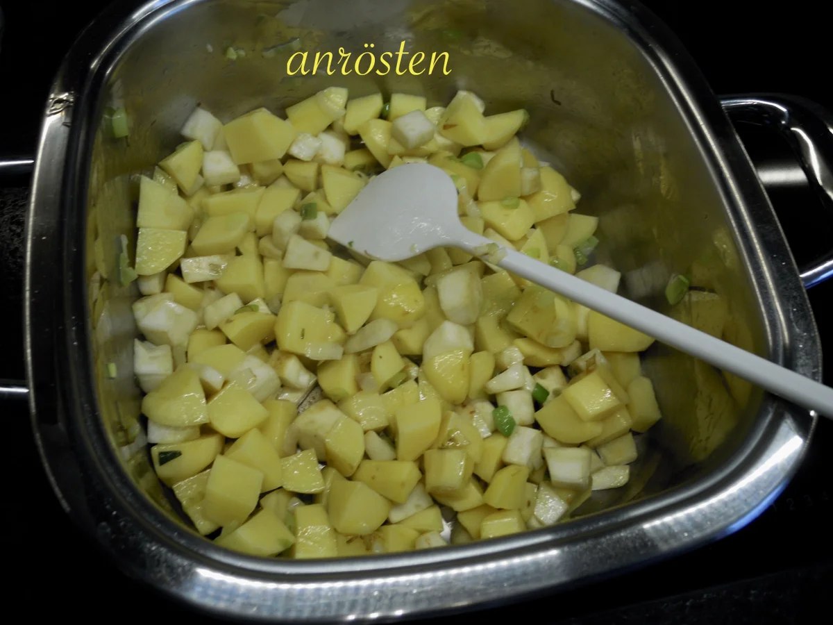 Rezept: Kartoffel Sellerie Schaumsüppchen Bild Nr. 5 Kartoffel Sellerie Schaumsüppchen - Rezept - Bild Nr. 5