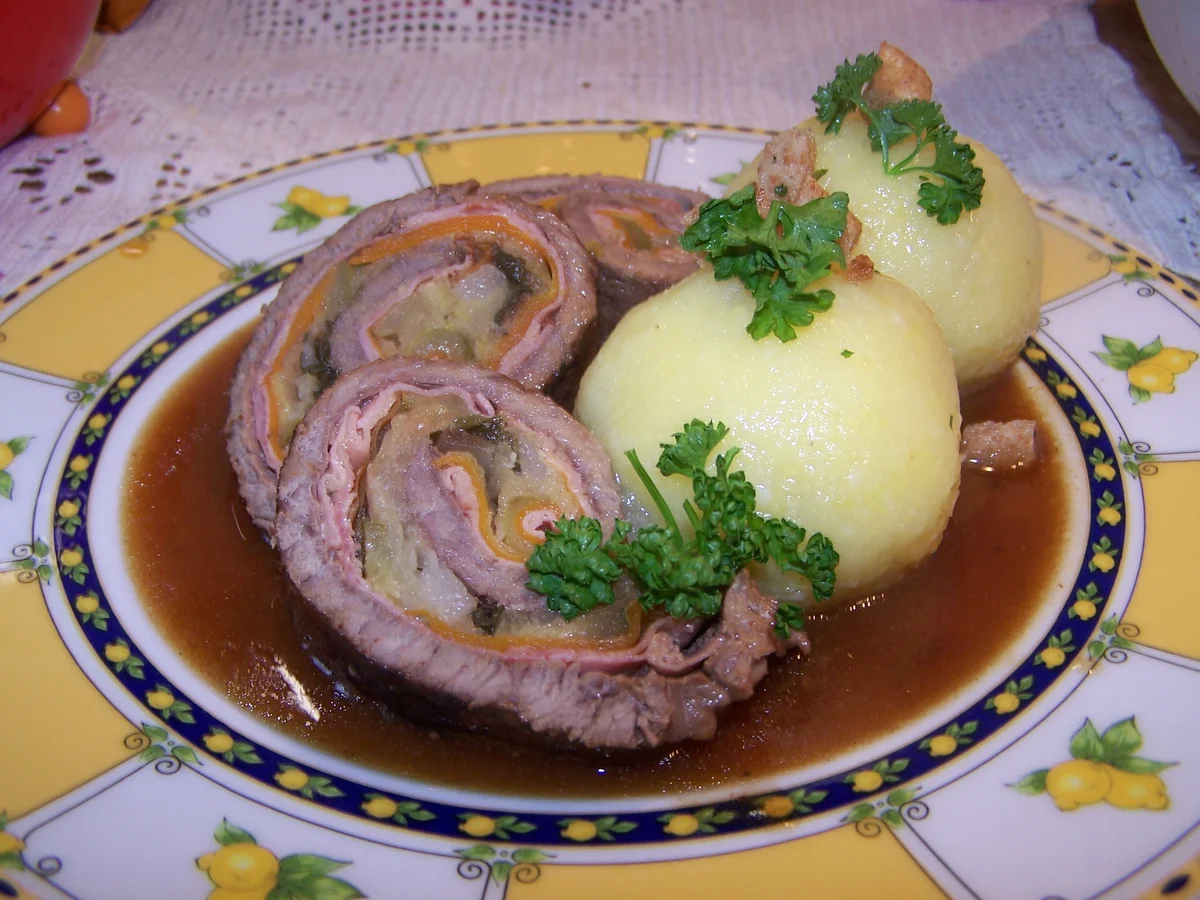 Rinderroulade mit Knödel und bunten Gemüse - Rezept - Bild Nr. 12