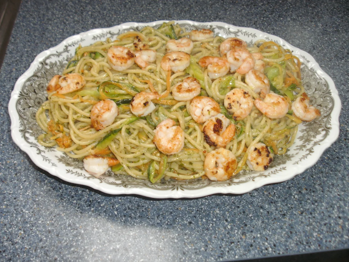 Garnelen auf Spaghetti-Gemüsebett - Rezept - Bild Nr. 7