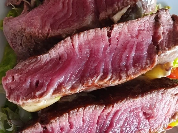 Gorgonzolasteak  auf Rauke und Kirschtomaten (heute mit Römersalat) - Rezept - Bild Nr. 14