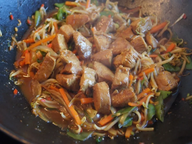 Putenbrustwürfel mit Gemüsestreifen - Rezept - Bild Nr. 20