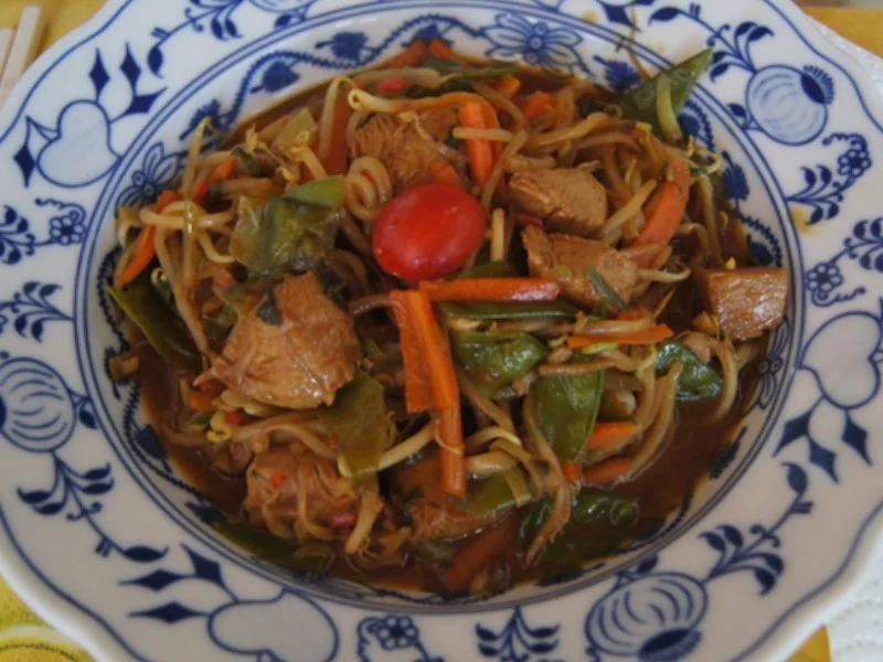 Putenbrustwürfel mit Gemüsestreifen - Rezept - Bild Nr. 22