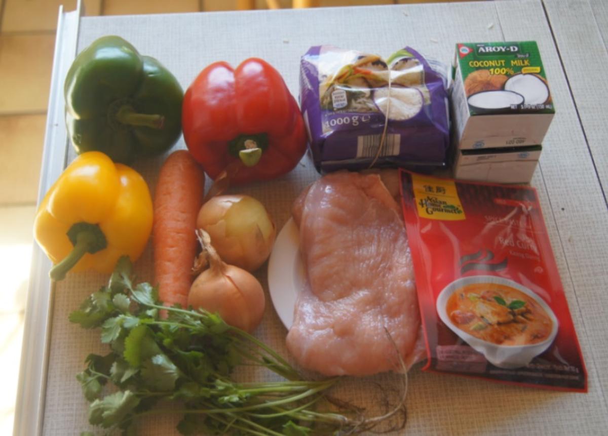 Thailändisches rotes Curry mit Rindfleisch, Paprika-Gemüse-Mix und gelber Basmatireis - Rezept - Bild Nr. 3
