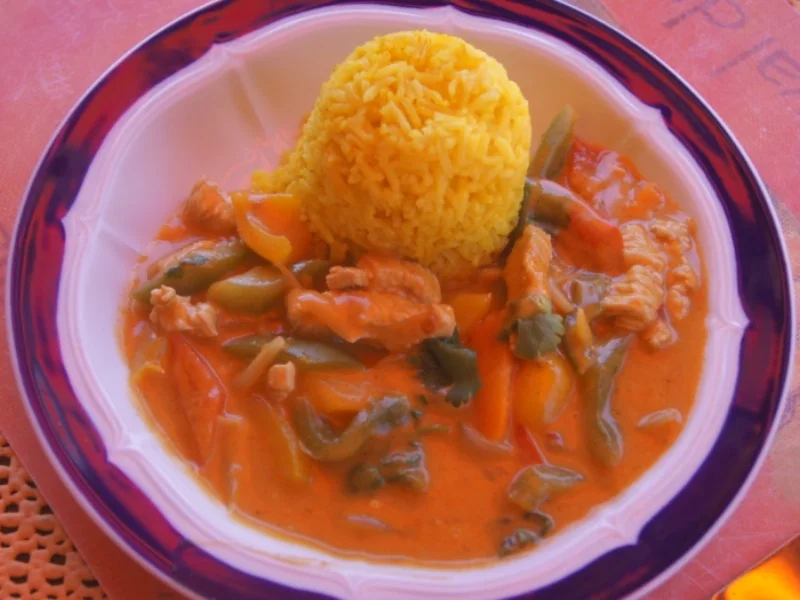 Thailändisches rotes Curry mit Rindfleisch, Paprika-Gemüse-Mix und gelber Basmatireis - Rezept - Bild Nr. 19