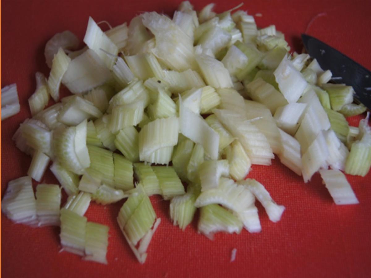 Hähnchenbrustfilet-Gemüse-Suppe mit Eierstich und Fadennudeln - Rezept - Bild Nr. 9