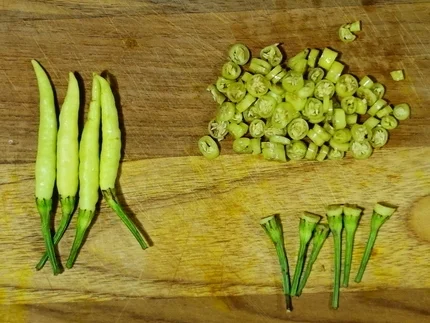 Scharfe Zucchini-Rouladen mit Rindfleisch- und Gemüsefüllung - Rezept - Bild Nr. 7