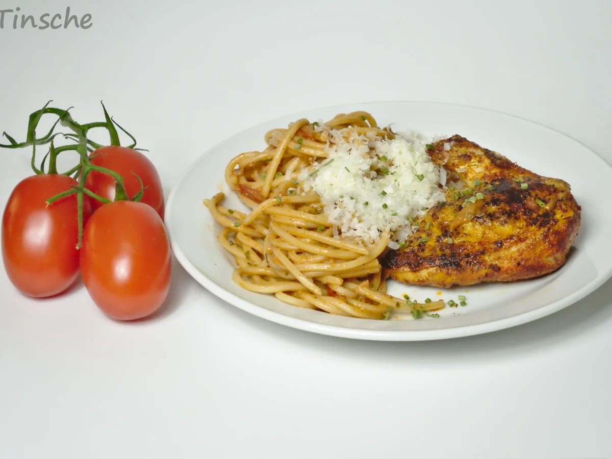Rezept: Maishähnchenbrust mit Tomatenspaghetti Bild Nr. 2 Maishähnchenbrust mit Tomatenspaghetti - Rezept - Bild Nr. 2