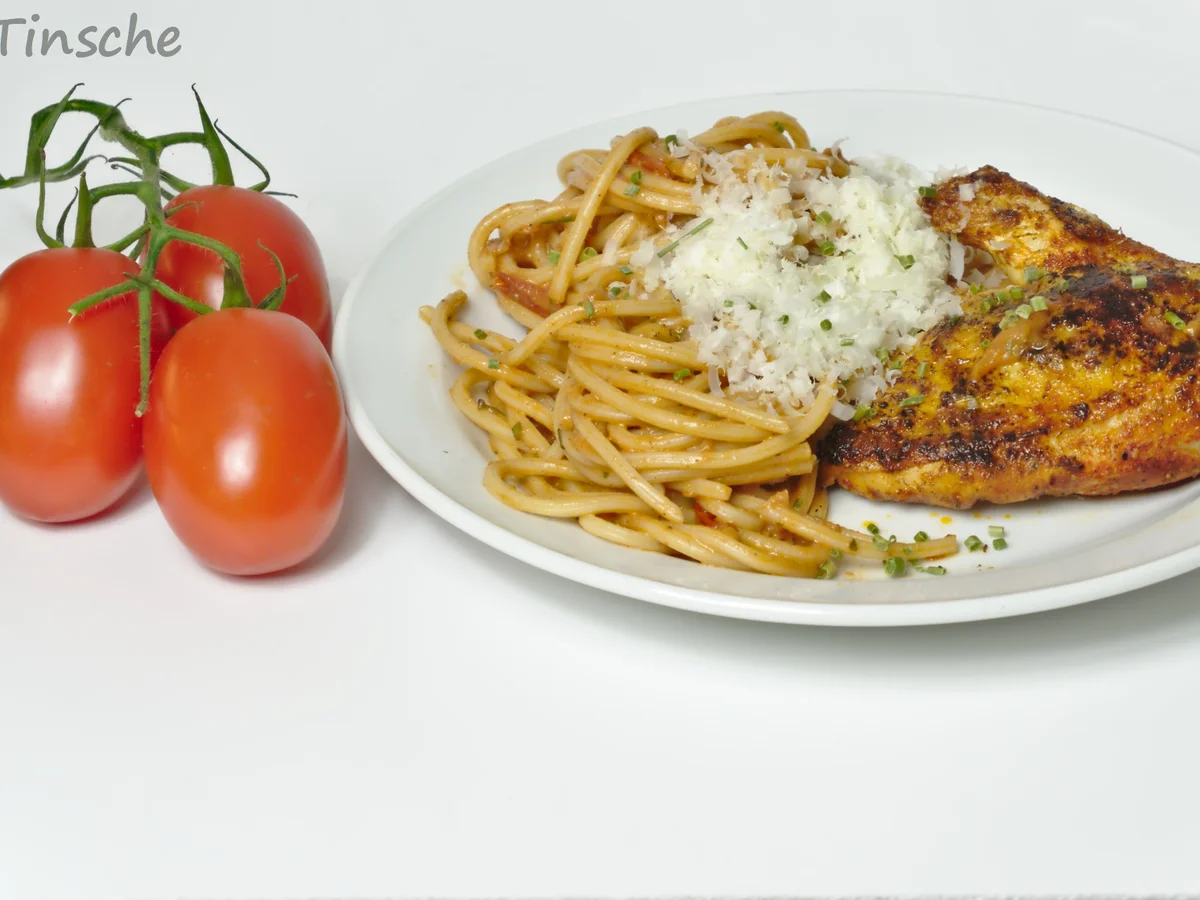Rezept: Maishähnchenbrust mit Tomatenspaghetti Bild Nr. 3 Maishähnchenbrust mit Tomatenspaghetti - Rezept - Bild Nr. 3