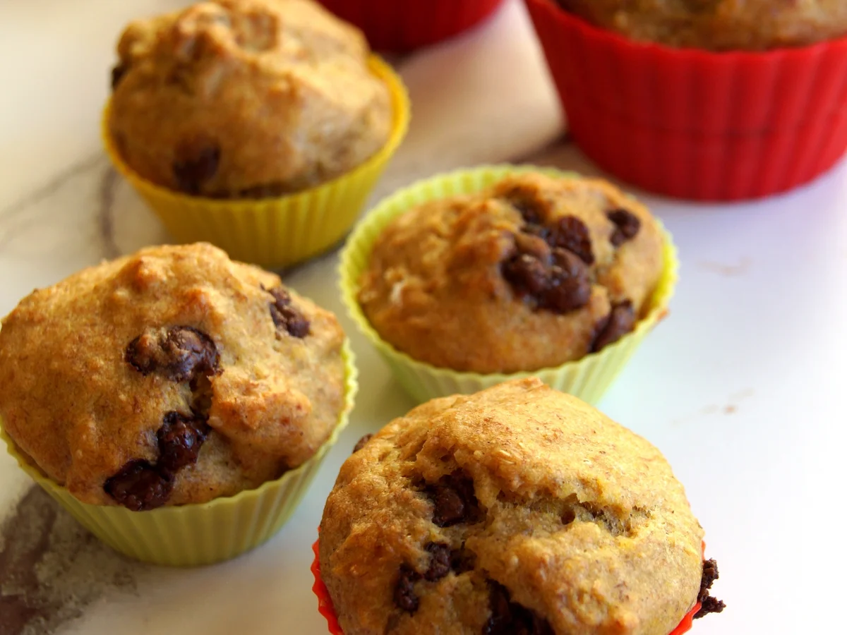 Rezept: Erdnuss-Bananen-Minimuffins Bild Nr. 2 Erdnuss-Bananen-Minimuffins - Rezept - Bild Nr. 2