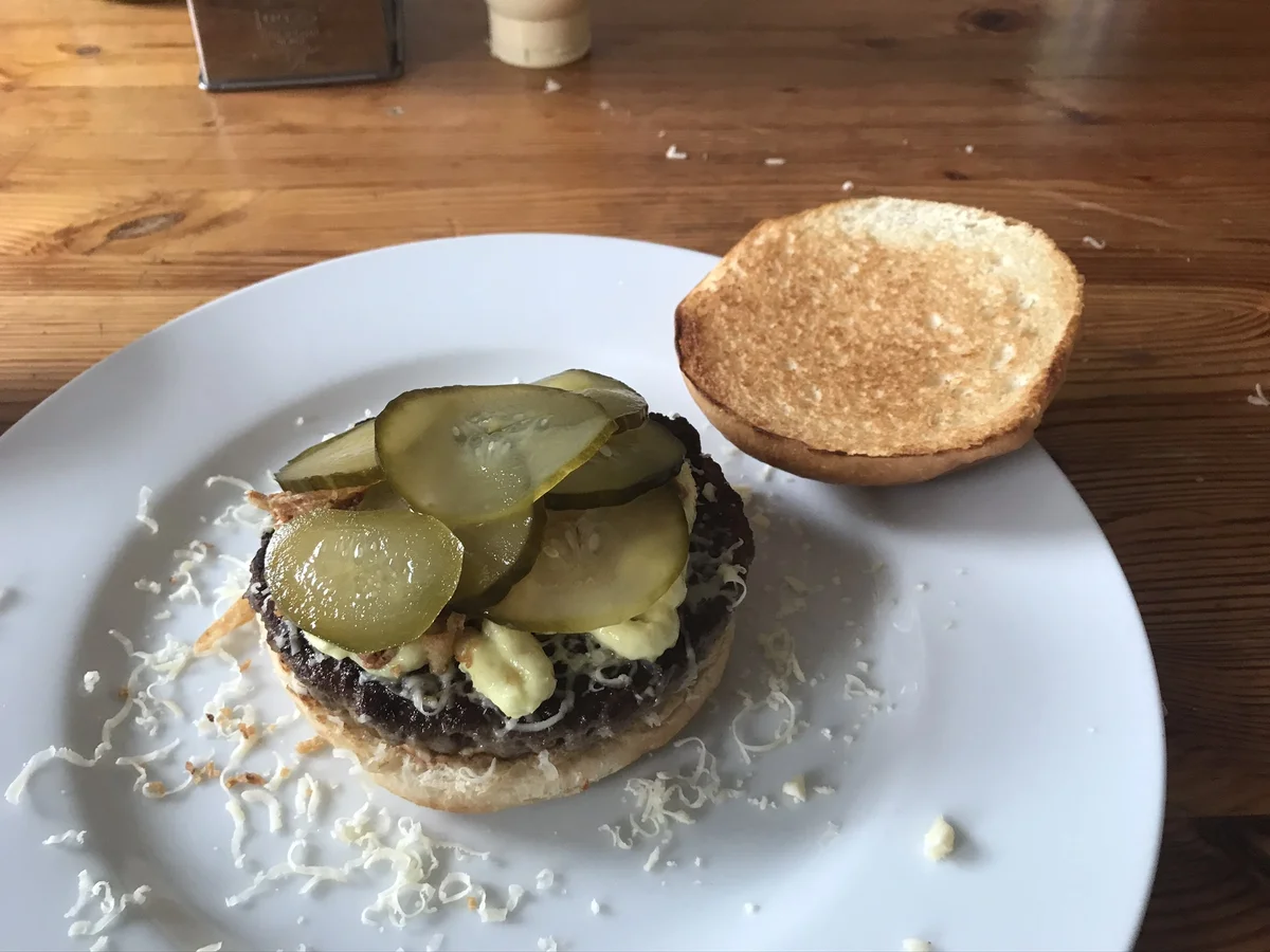 Rezept: Burger mit Cheddar Bild Nr. 3 Burger mit Cheddar - Rezept - Bild Nr. 3