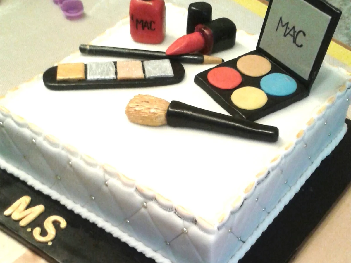 Rezept: Biskuit: VANILLE ~ SCHOKI ~ TORTE Bild Nr. 9 Biskuit: VANILLE ~ SCHOKI ~ TORTE - Rezept - Bild Nr. 9