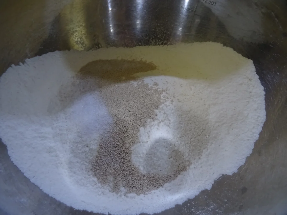 Rezept: Pizza quattro formaggi Bild Nr. 5 Pizza quattro formaggi - Rezept - Bild Nr. 5