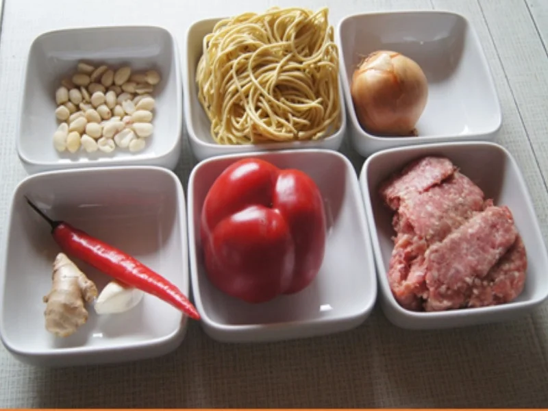 Mie-Nudeln mit Hackfleisch pikant scharf - Rezept - Bild Nr. 3