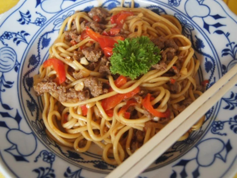 Mie-Nudeln mit Hackfleisch pikant scharf - Rezept - Bild Nr. 18
