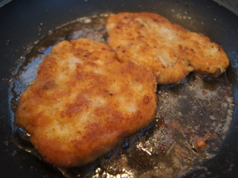 Rezept: Panierte Lummer-Koteletts mit Buschbohnen und Drillingen Bild Nr. 7 Panierte Lummer-Koteletts mit Buschbohnen und Drillingen - Rezept - Bild Nr. 7