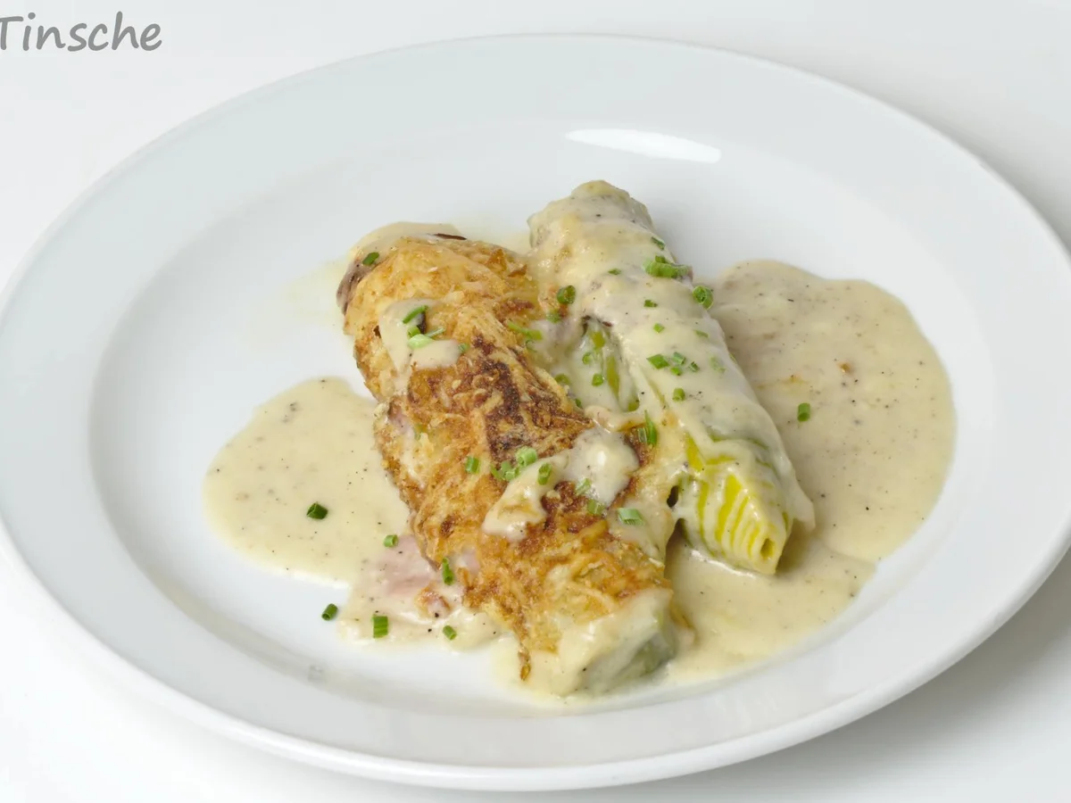 Rezept: Überbackener Lauch im Schinkenspeckmantel Bild Nr. 11 Überbackener Lauch im Schinkenspeckmantel - Rezept - Bild Nr. 11