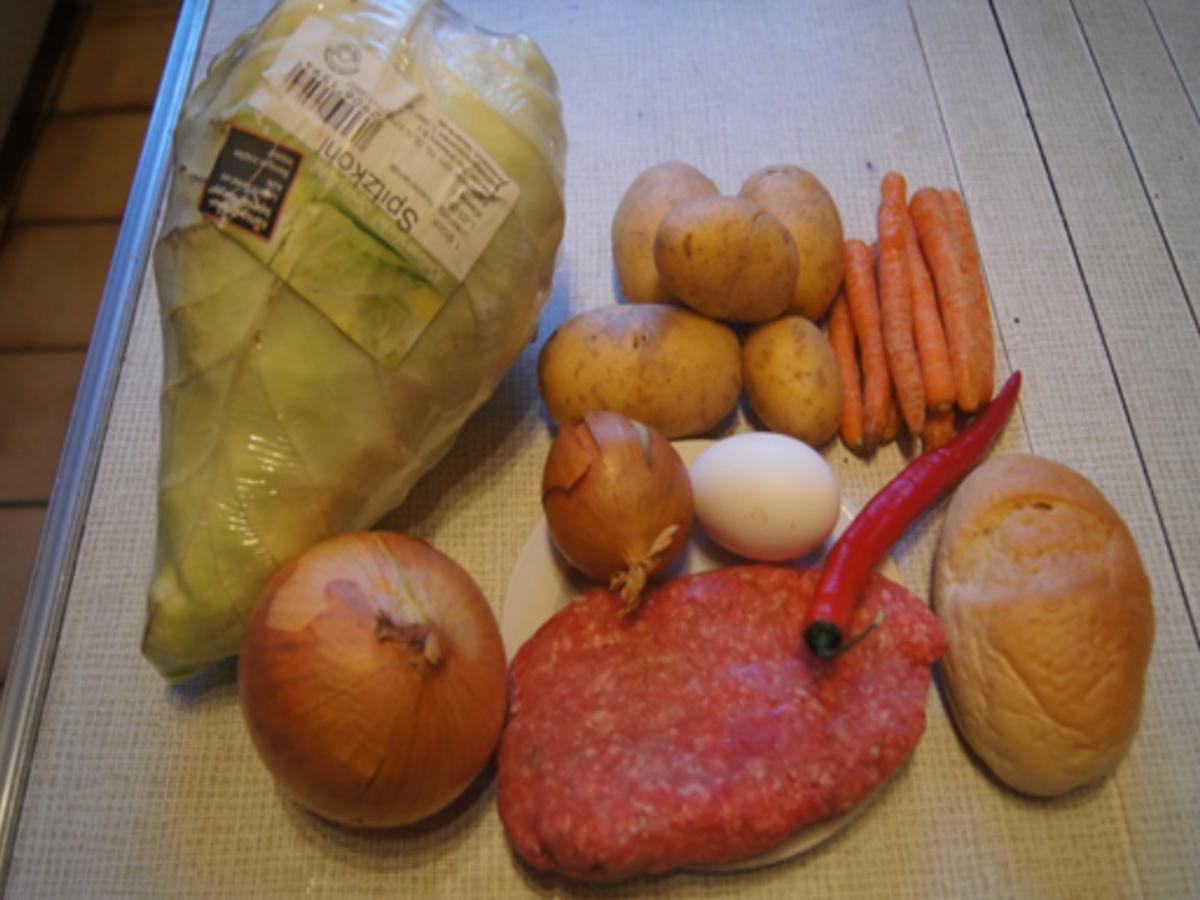 Scharf, pikanter Spitzkohl mit Mettbällchen und Möhren-Kartoffel-Stampf - Rezept - Bild Nr. 3