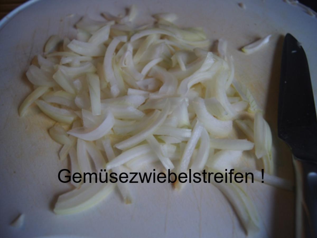 Scharf, pikanter Spitzkohl mit Mettbällchen und Möhren-Kartoffel-Stampf ...