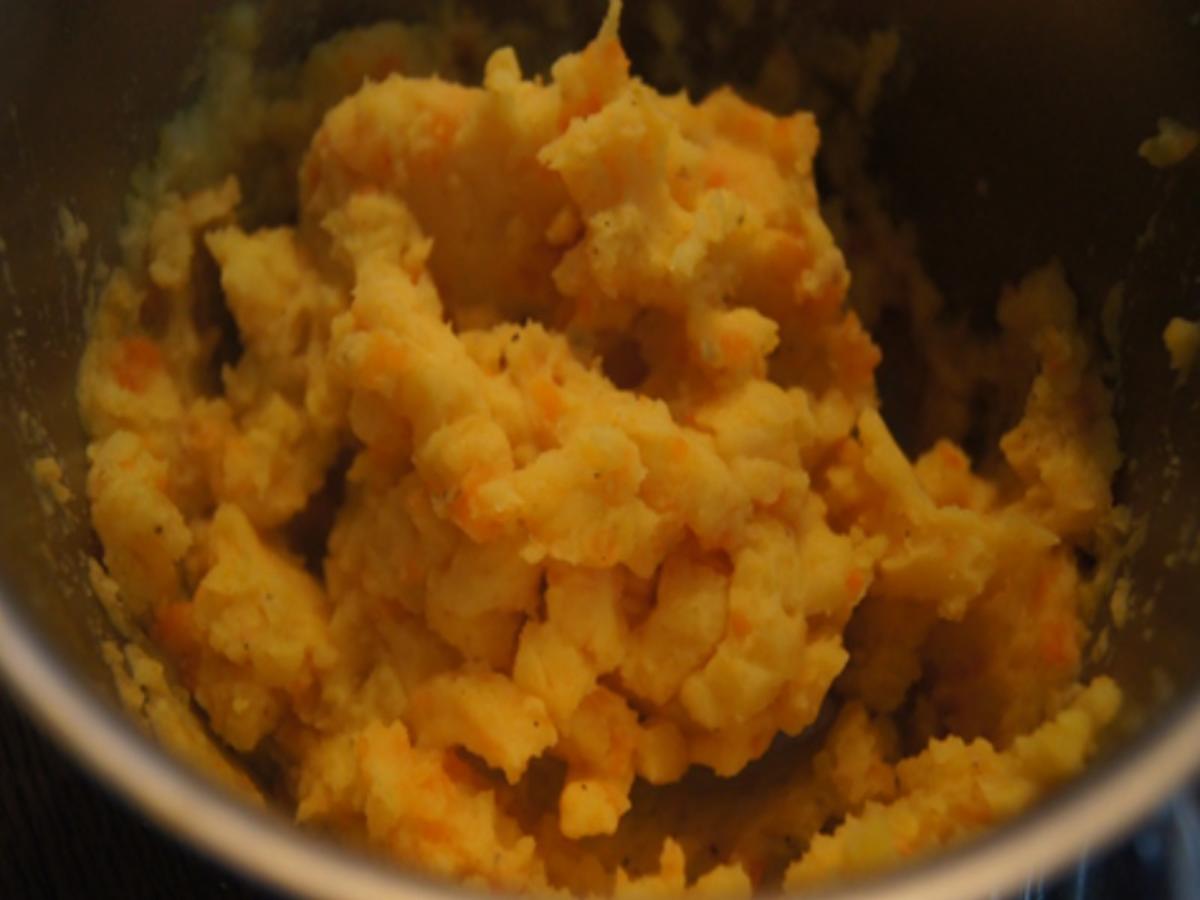 Scharf, pikanter Spitzkohl mit Mettbällchen und Möhren-Kartoffel-Stampf - Rezept - Bild Nr. 23