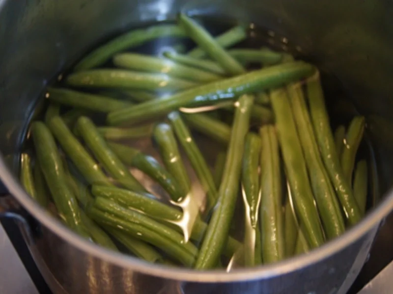 Matjesfilet mit Sauce Sylter Art, Buschbohnen und Pellkartoffeln - Rezept - Bild Nr. 6