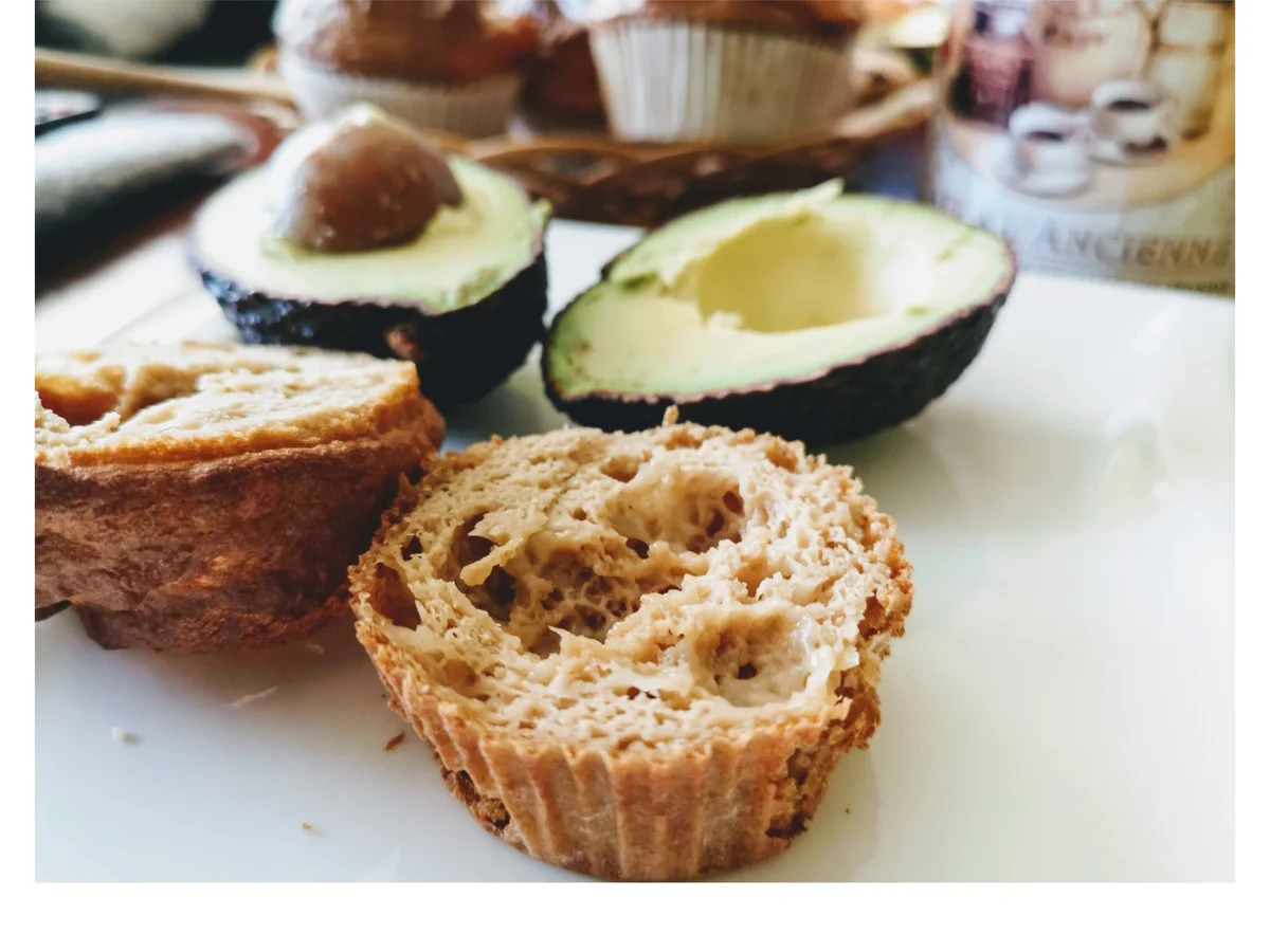 Rezept: BiNe` S KETO BRÖTCHEN Bild Nr. 4 BiNe` S KETO BRÖTCHEN - Rezept - Bild Nr. 4