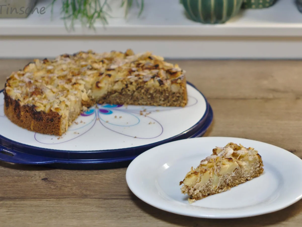 Rezept: Apfel-Nusskuchen Bild Nr. 9874 Apfel-Nusskuchen - Rezept - Bild Nr. 9874