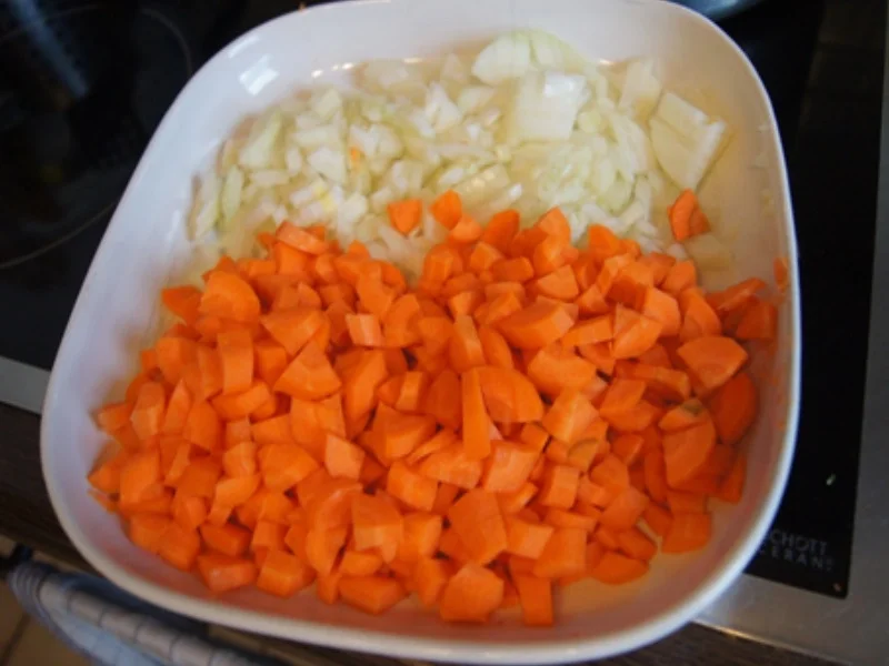 Rezept: Linsensuppe mit Gemüse und Fleischwurst Bild Nr. 9869 Linsensuppe mit Gemüse und Fleischwurst - Rezept - Bild Nr. 9869