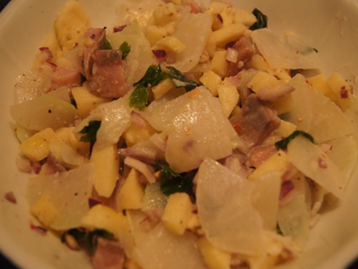 Kohlrabi-Salat mit Matjesfilet - Rezept - kochbar.de