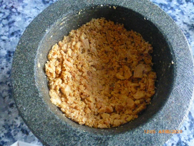 Kaninchen mit Knoblauch und Mandeln - Rezept - Bild Nr. 4