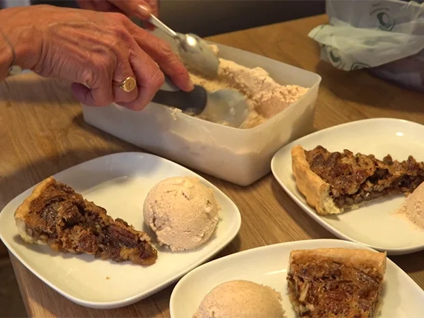 Pecan-Kuchen mit Zimteis - Rezept - Bild Nr. 3