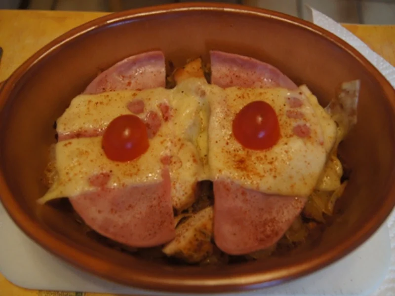 Rezept: Geschmorter Spitzkohl mit Hähnchenbrustfilet Bild Nr. 2 Geschmorter Spitzkohl mit Hähnchenbrustfilet - Rezept - Bild Nr. 2