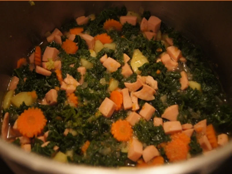 Grünkohleintopf mit Gemüse und Fleischwurst - Rezept - Bild Nr. 22